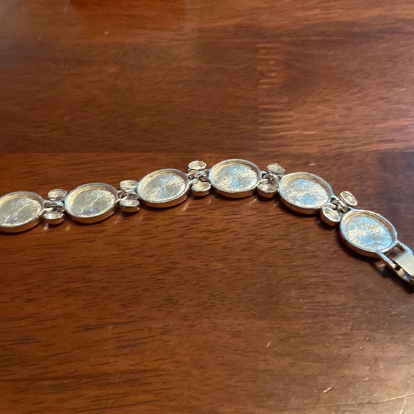 Vintage beautiful black and silver bracelet in EUC - Picture 4 of 5